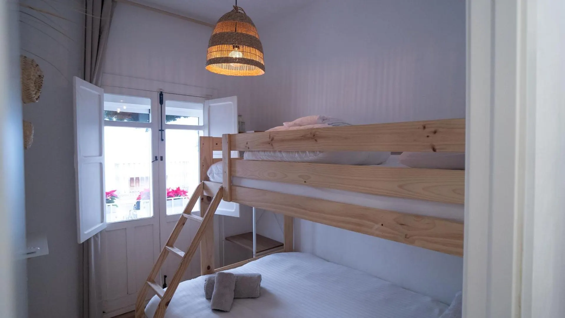 La Plaza Apartamento فوينخيرولا